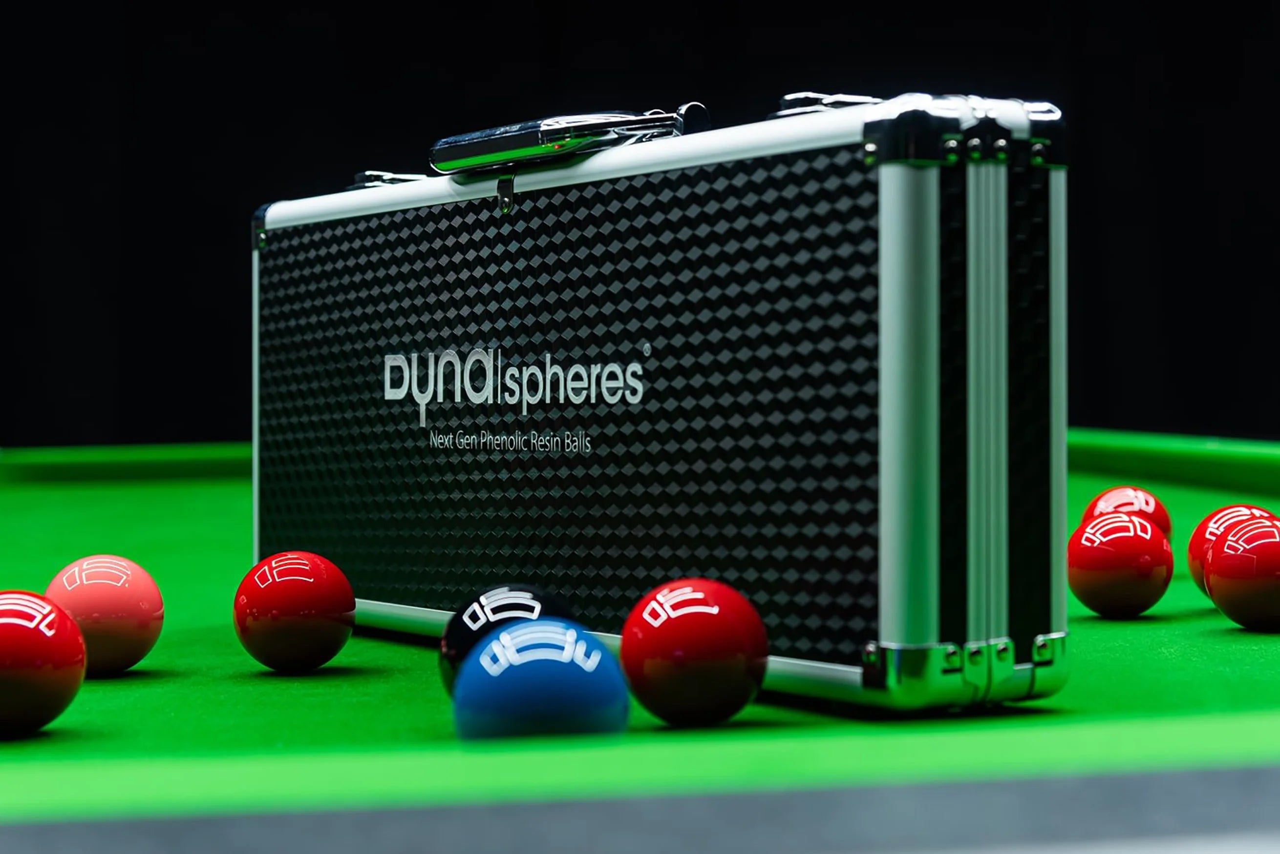 Dynaspheres Phantom Snooker Balls - the worlds most accurate snooker balls with a 0.5 Gram tollerence.