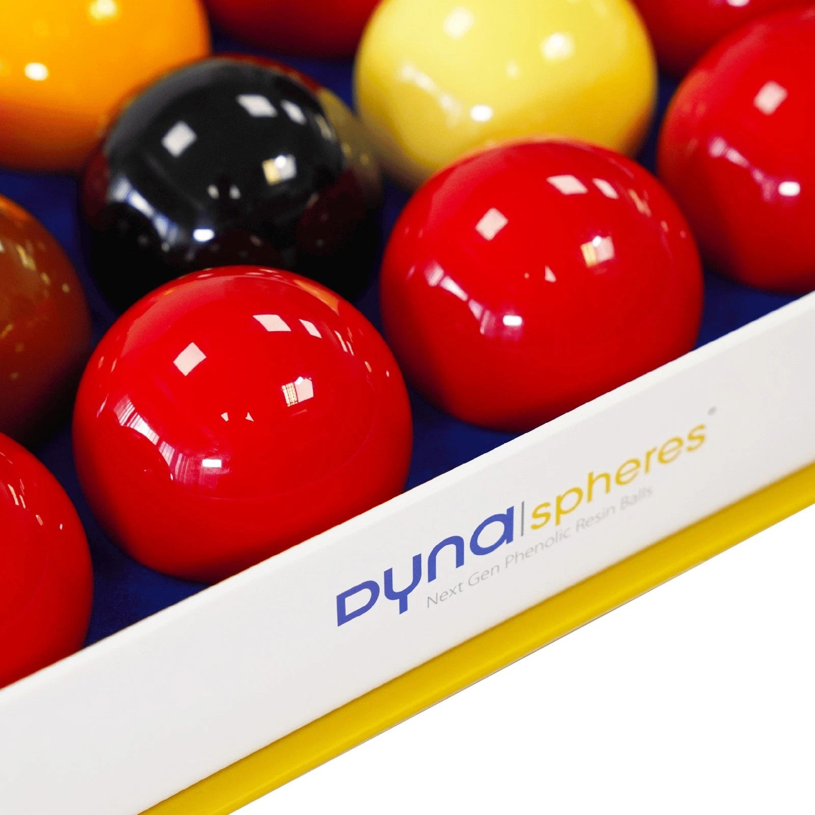 Dynaspheres Gold Snooker Ball Set_525 open angled view