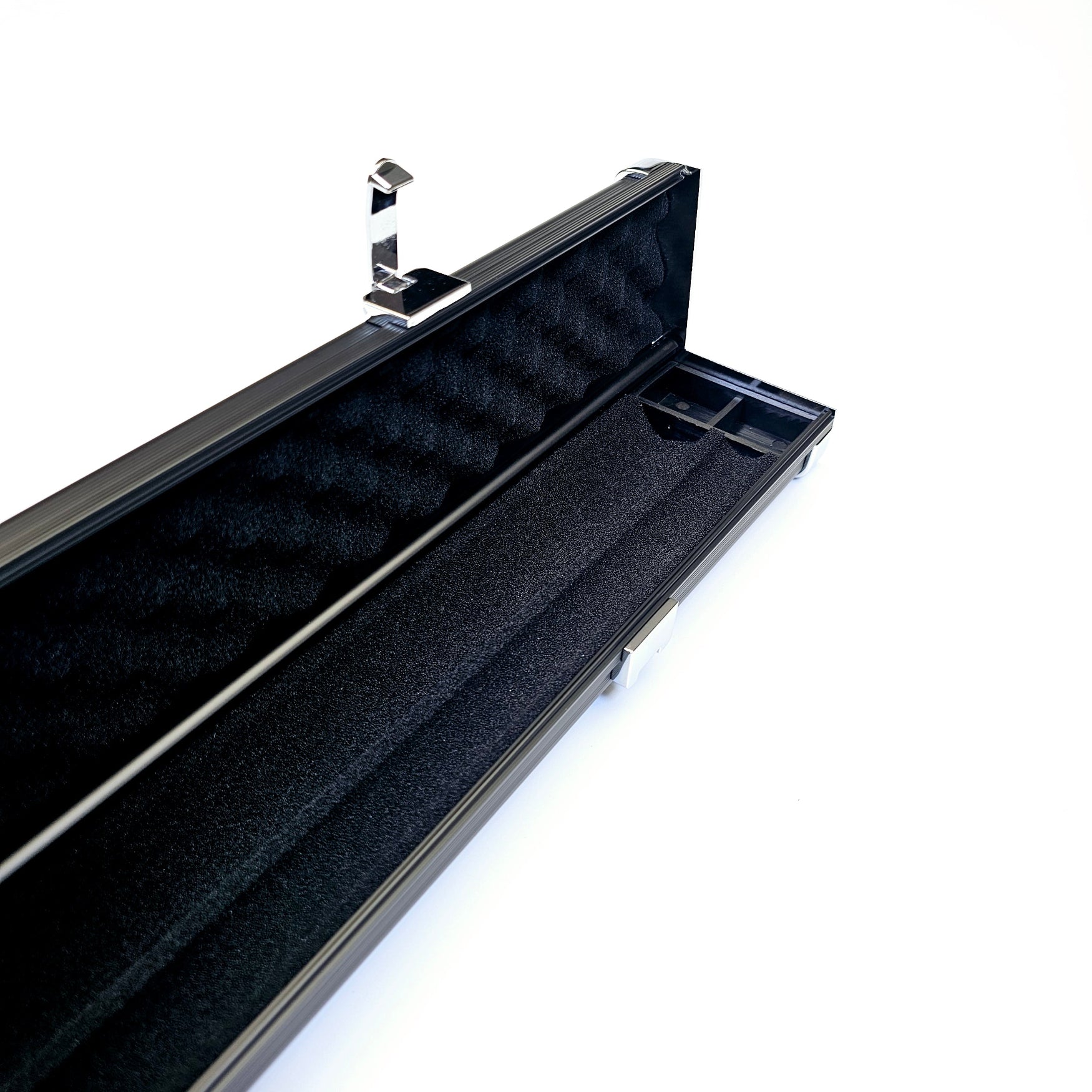Premium Cues Aluminium 3/4 Cue Case - Interior close up view