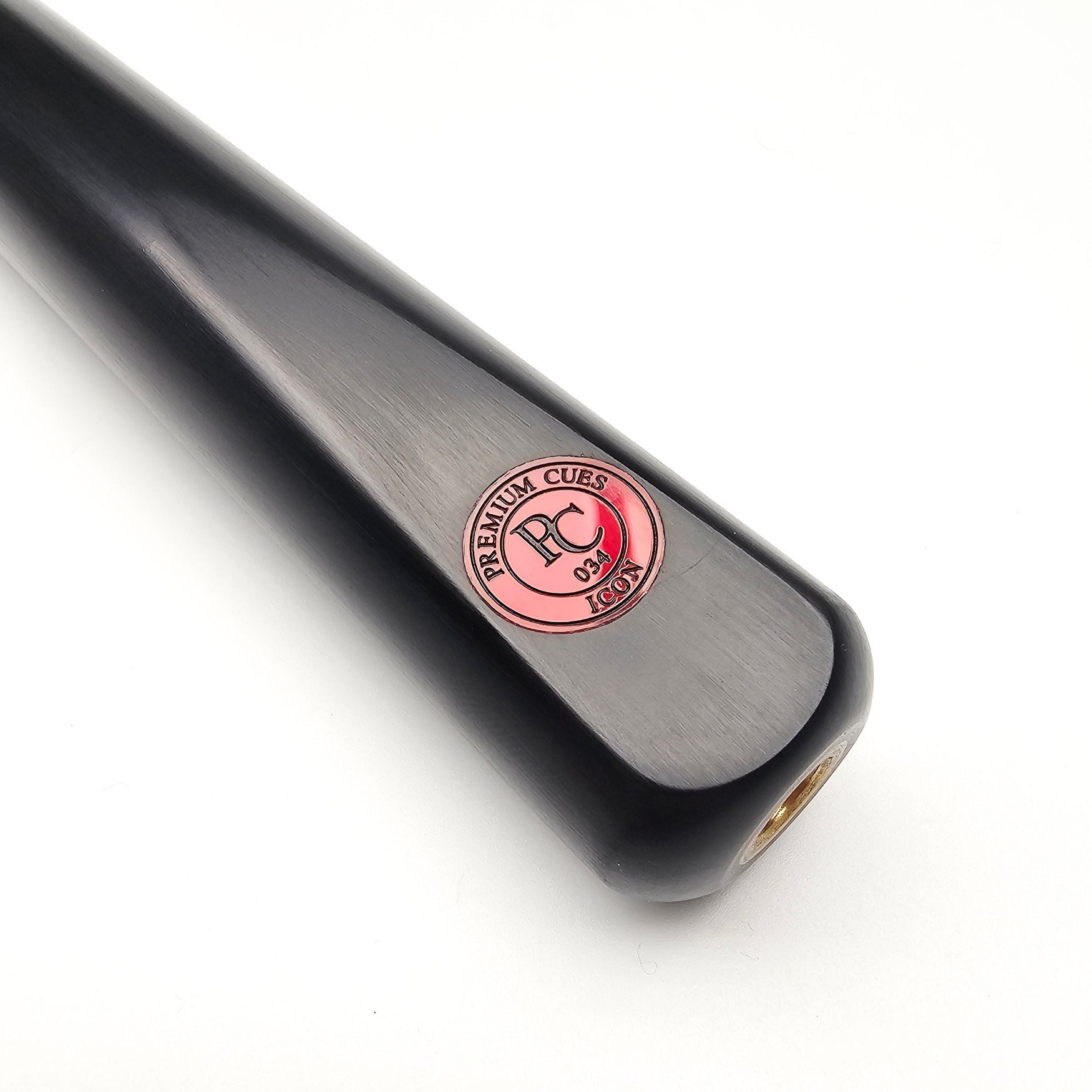 Premium Cues ICON No.034 - One Piece Snooker Cue - Badge view