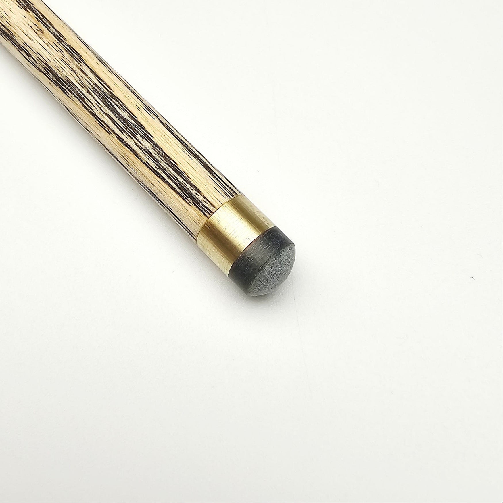 Premium Cues ICON No.035 - One Piece Snooker Cue - Tip view
