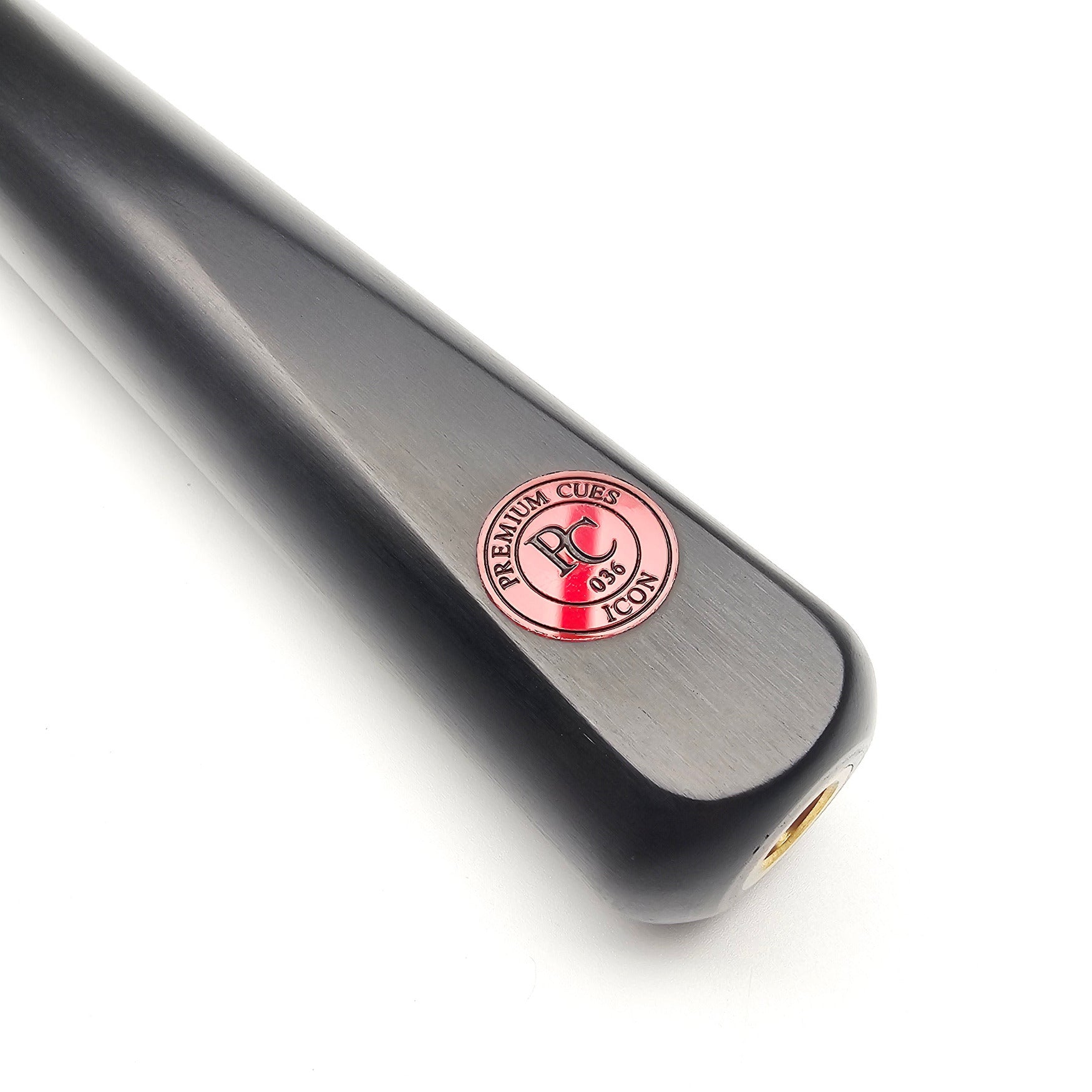 Premium Cues ICON No.036 - One Piece Snooker Cue - Badge view