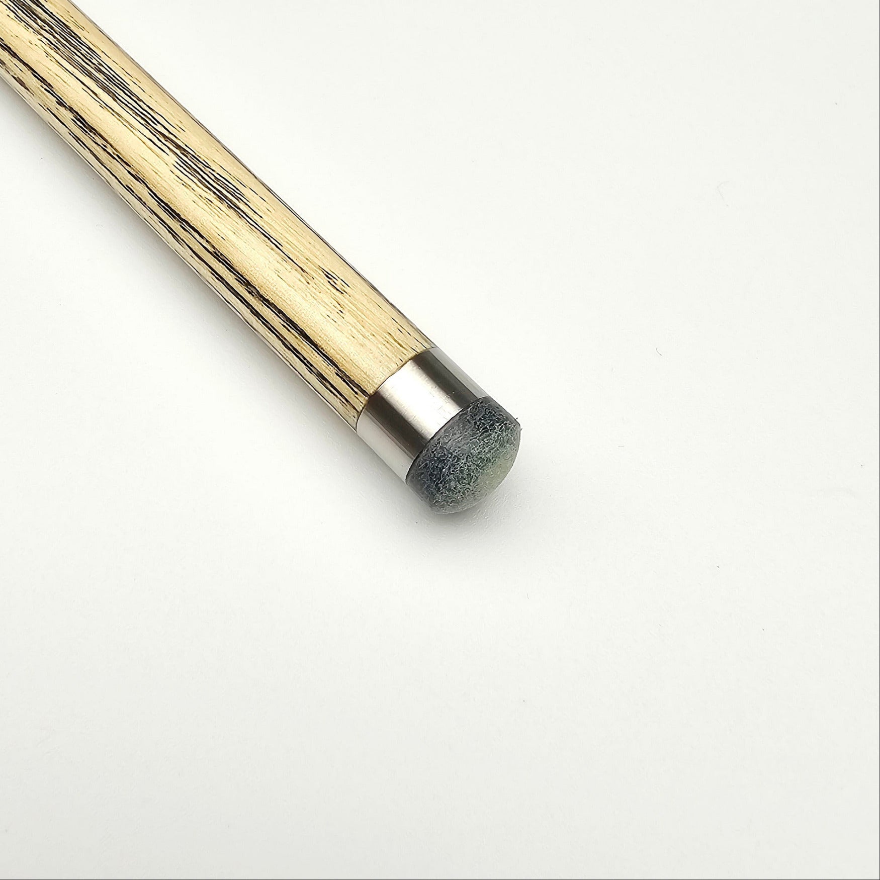 Premium Cues ICON No.036 - One Piece Snooker Cue - Tip view