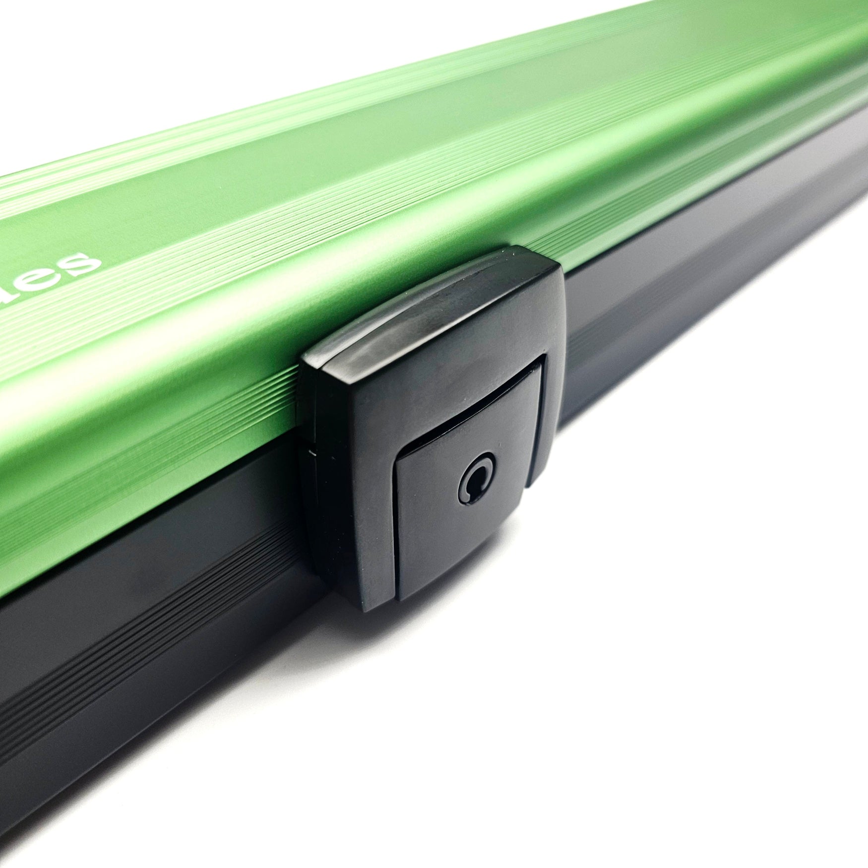 Premium Cues Stellar Two Tone One Piece Cue Case in Green catch view