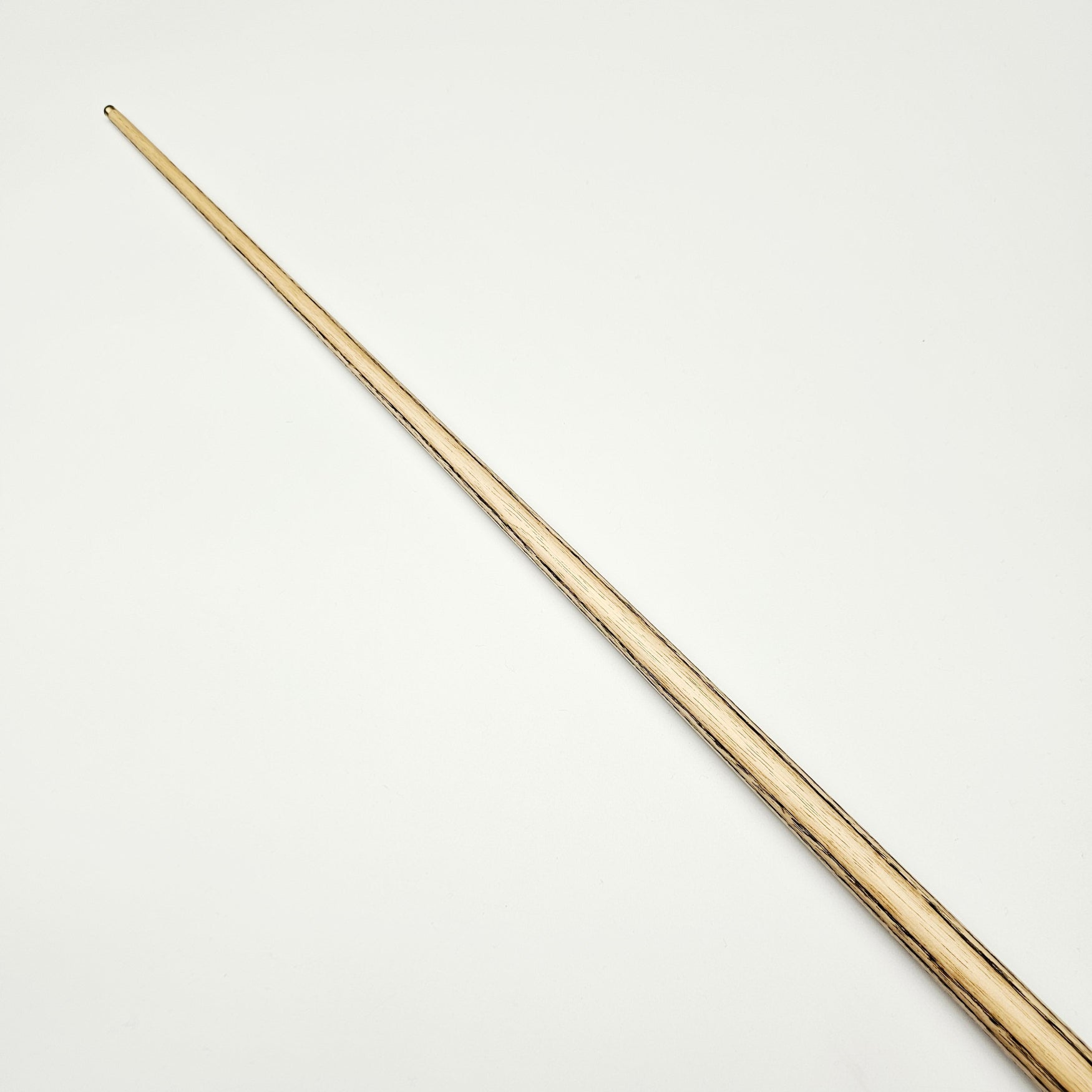 Stephen Maguire FFF one piece snooker cue no 37 back on angle view