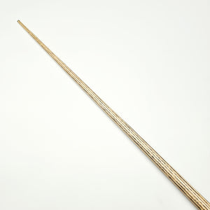 Stephen Maguire FFF one piece snooker cue no 37 side on angle view