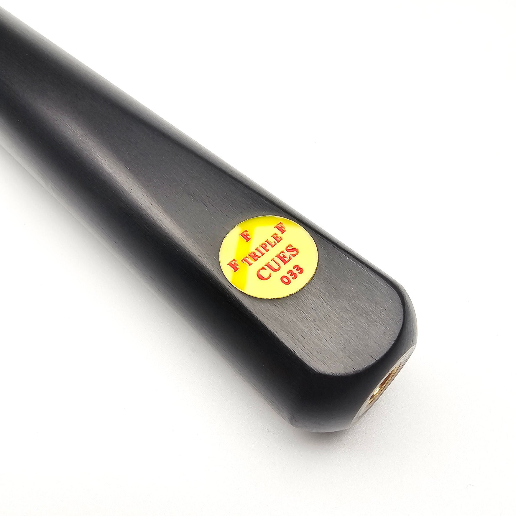 Stephen Maguire Triple F Cues No.033 - One Piece Snooker Cue - Badge view
