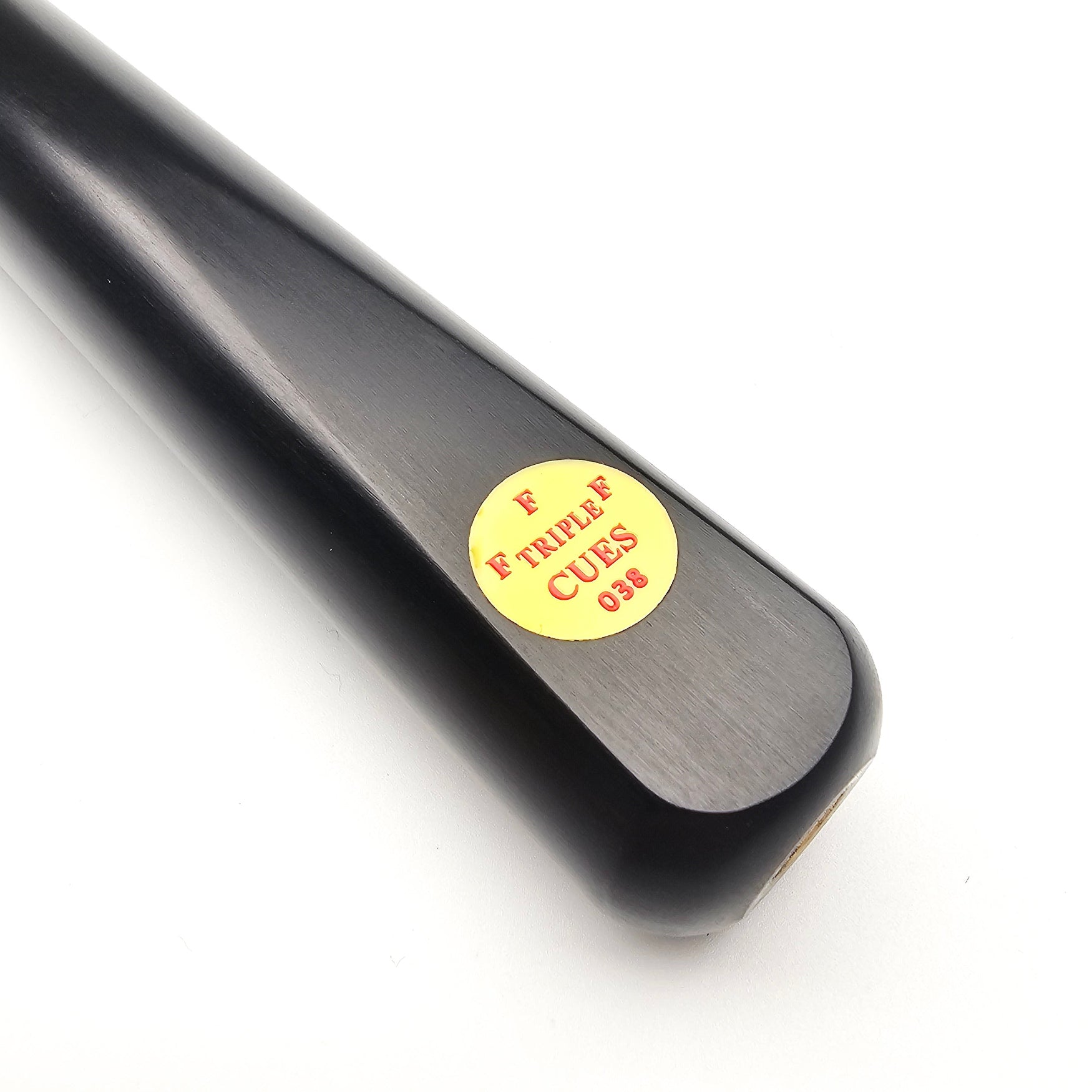 Stephen Maguire Triple F Cues No.038 - One Piece Snooker Cue - Badge view