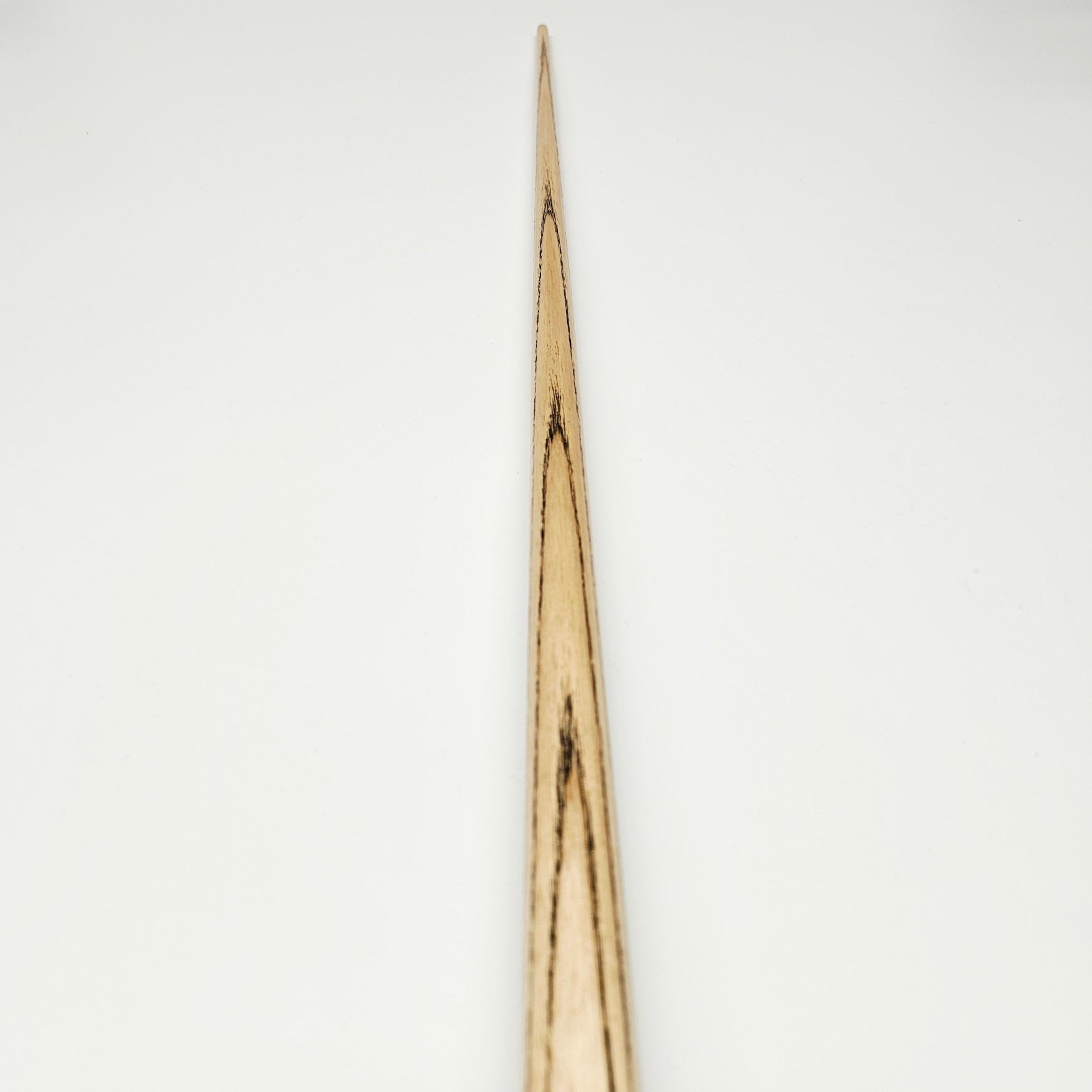 Stephen Maguire Triple F Cues No.039 One Piece Snooker Cue arrow view