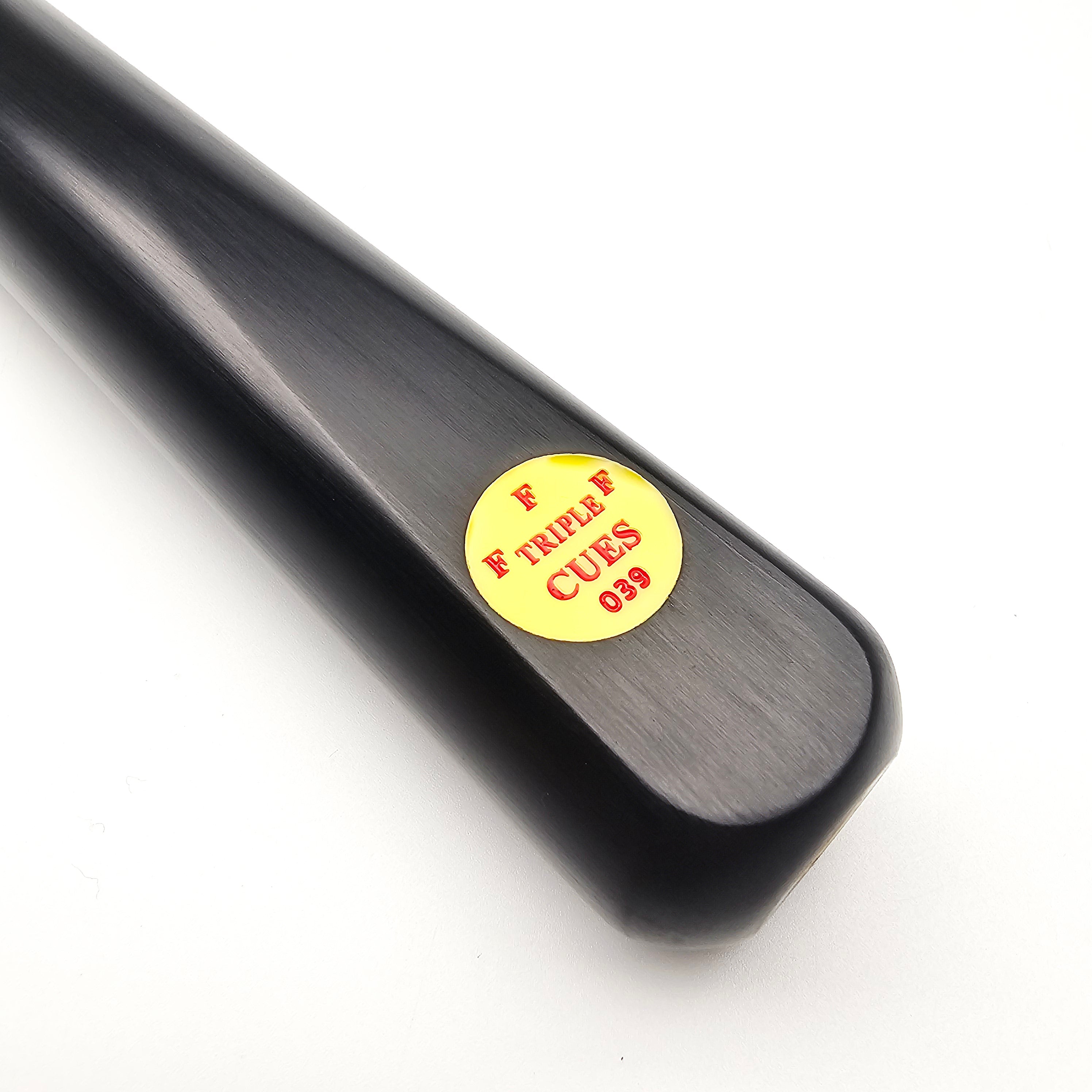 Stephen Maguire Triple F Cues No.039 One Piece Snooker Cue badge view