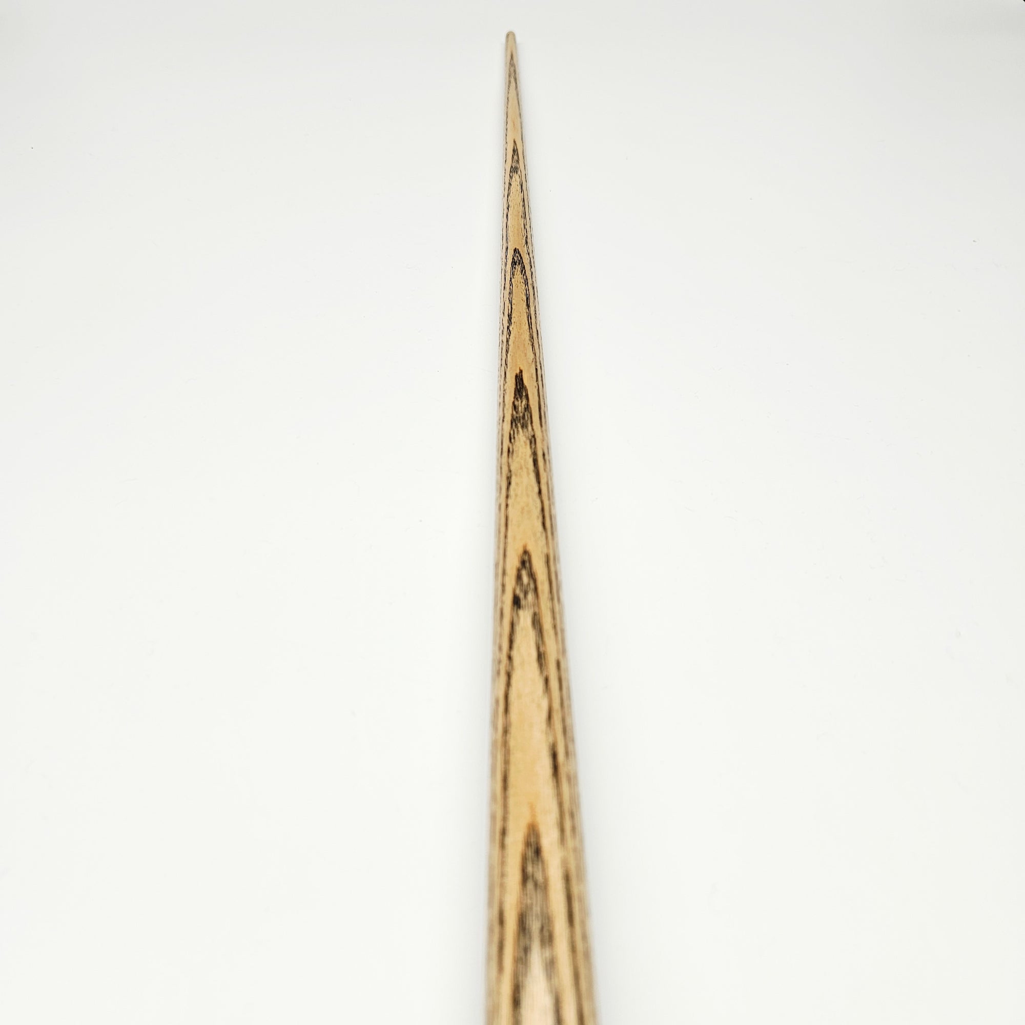 Triple F Cues No.040 One Piece Snooker Cue full arrows view