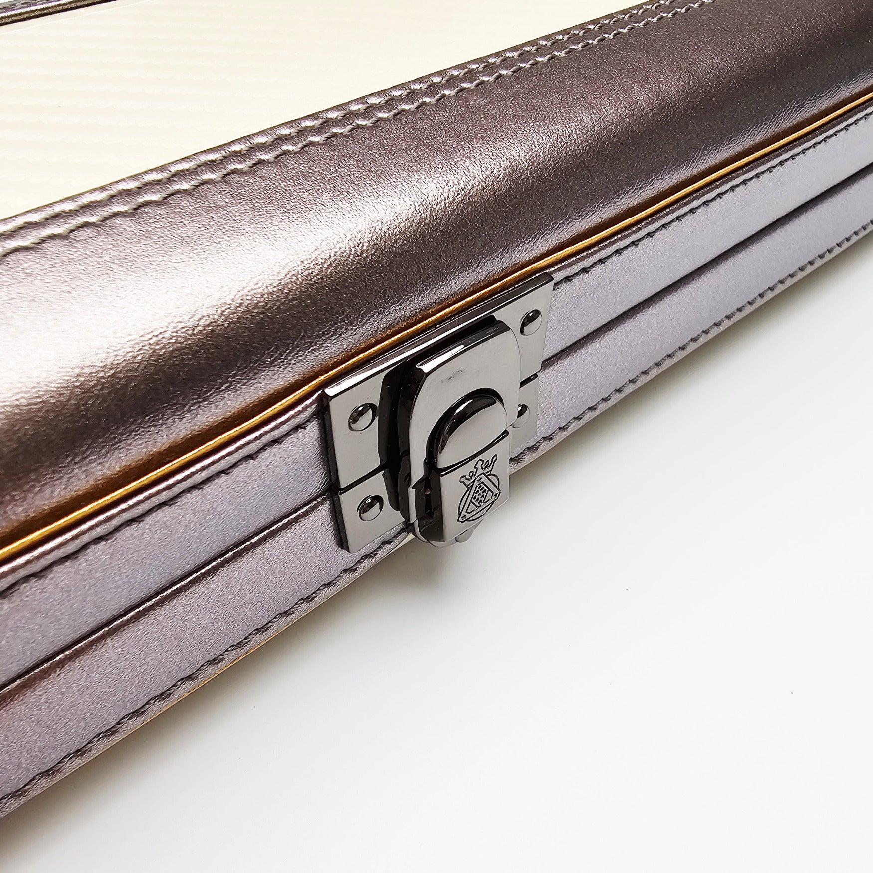 Vibrant Carbon 3 Channel Off-White One Piece Cue Case - Clasp closed view