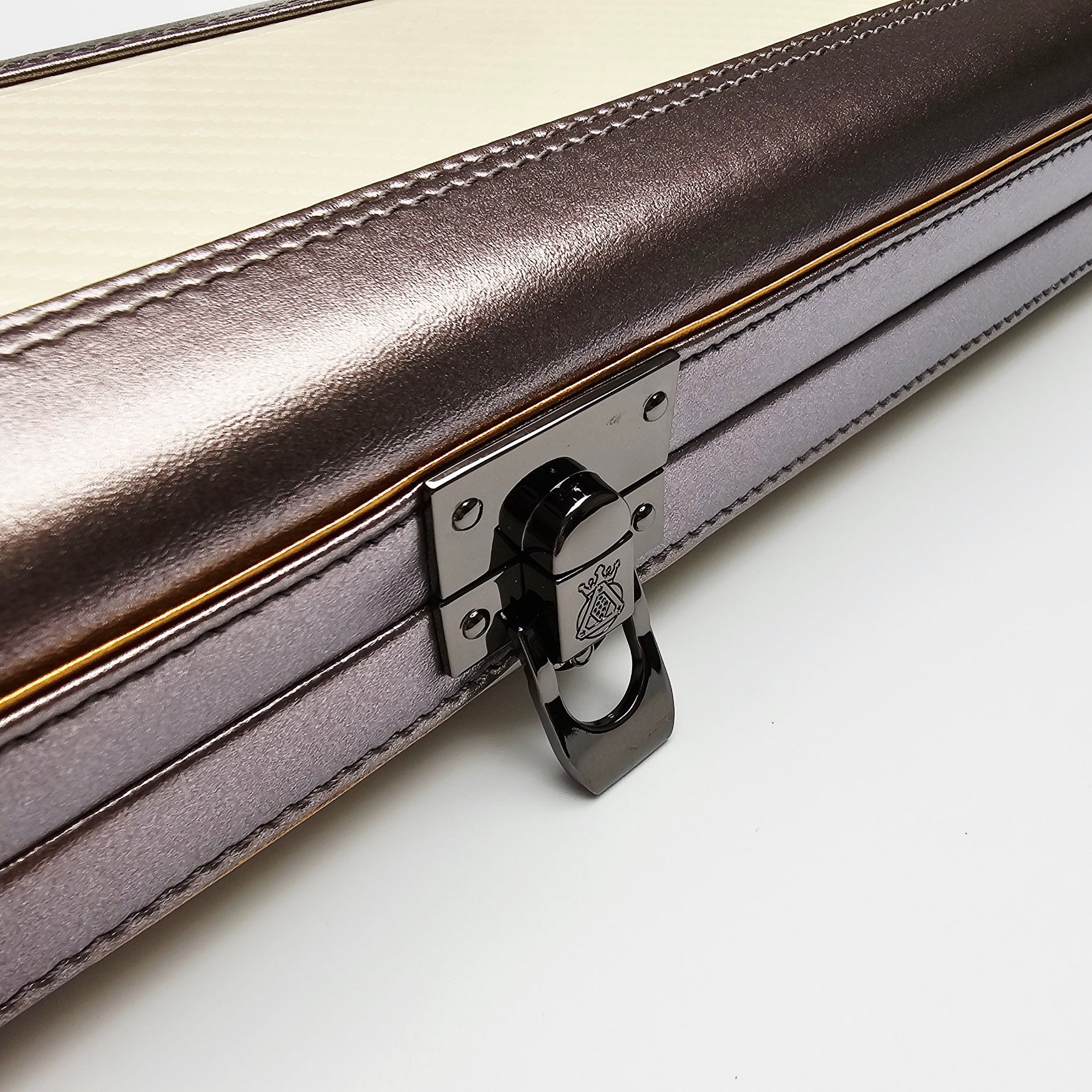 Vibrant Carbon 3 Channel Off-White One Piece Cue Case - Clasp open view
