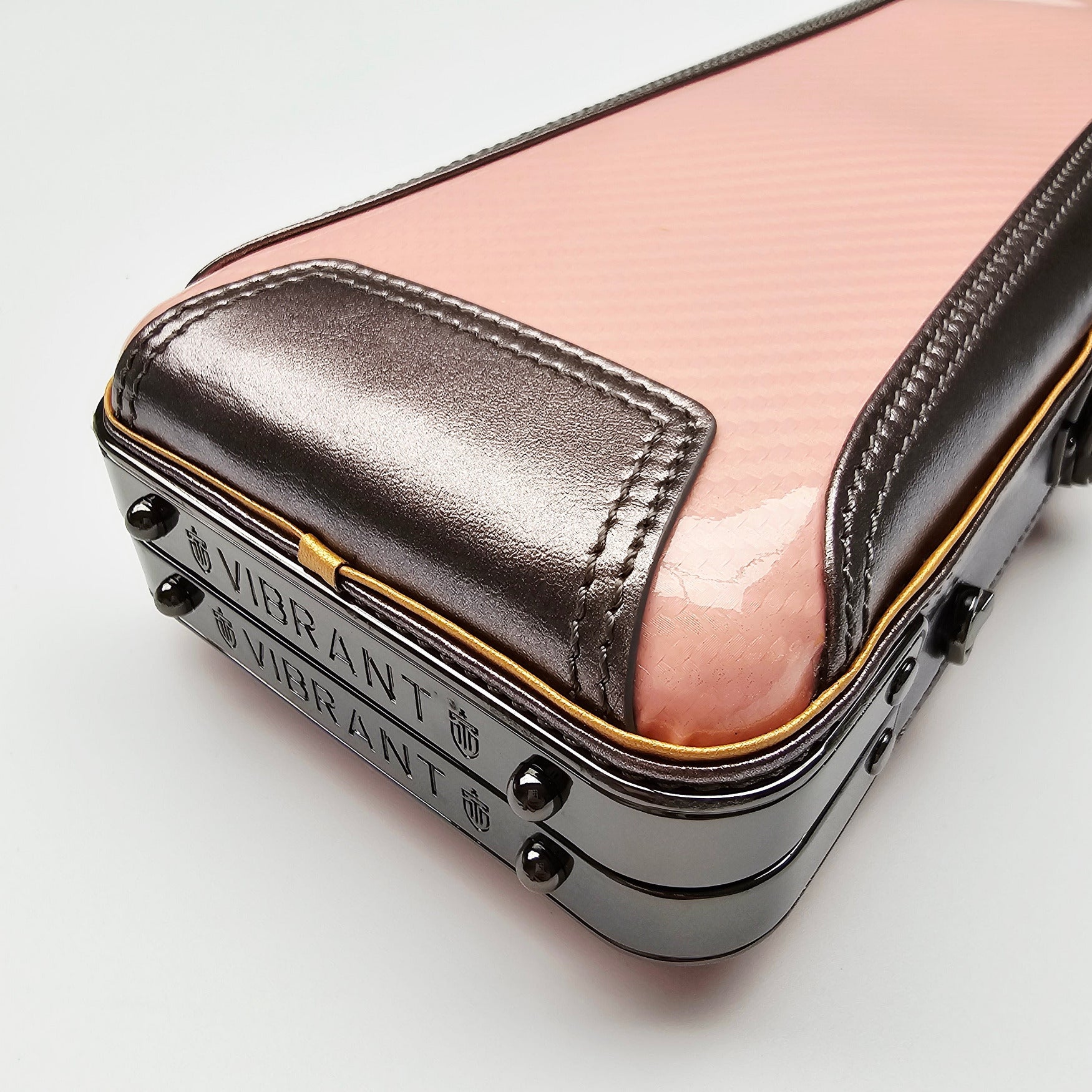 Vibrant Carbon 3 Channel Pink One Piece Cue Case - End cap close up view