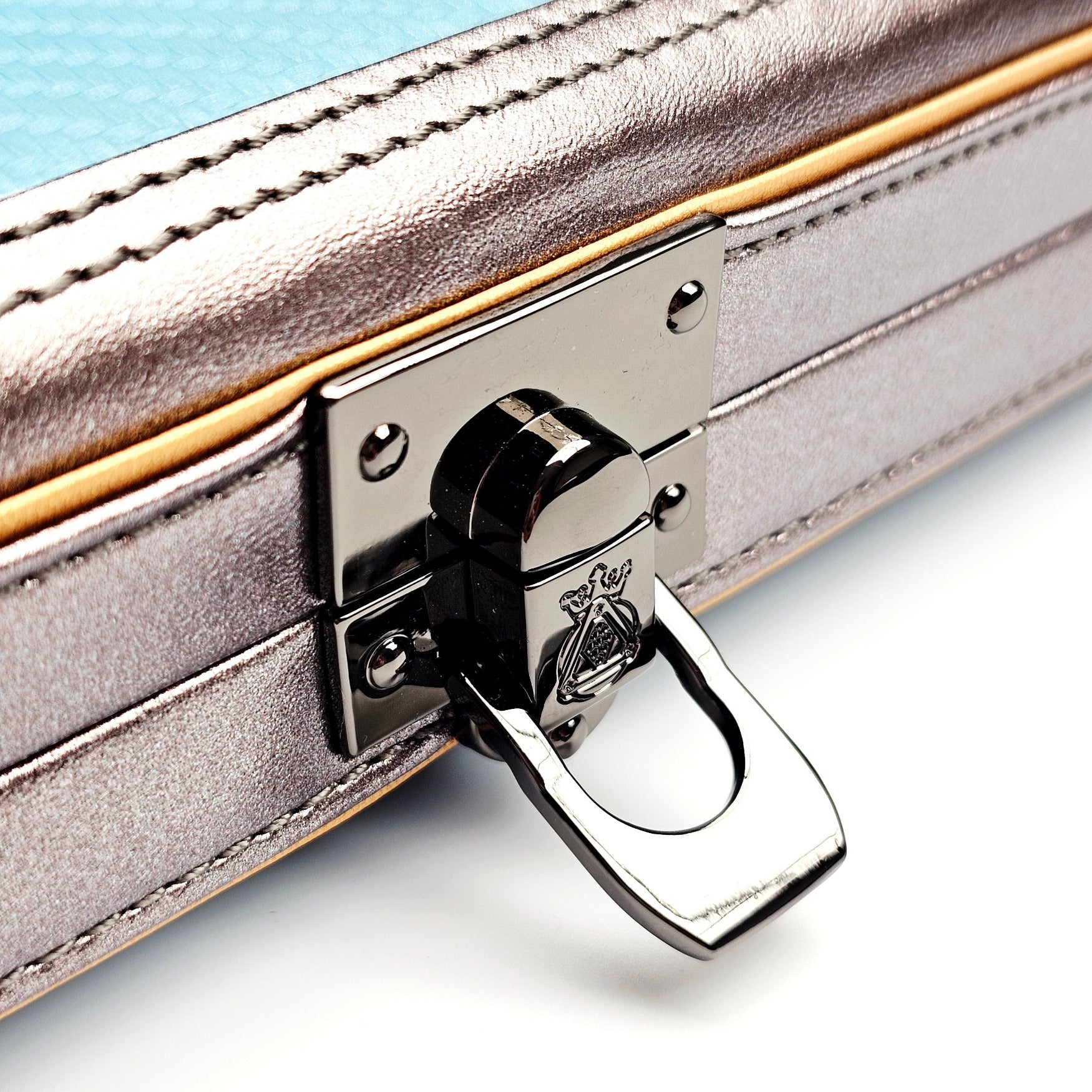 Vibrant Carbon Blue One Piece Cue Case - Clasp open view