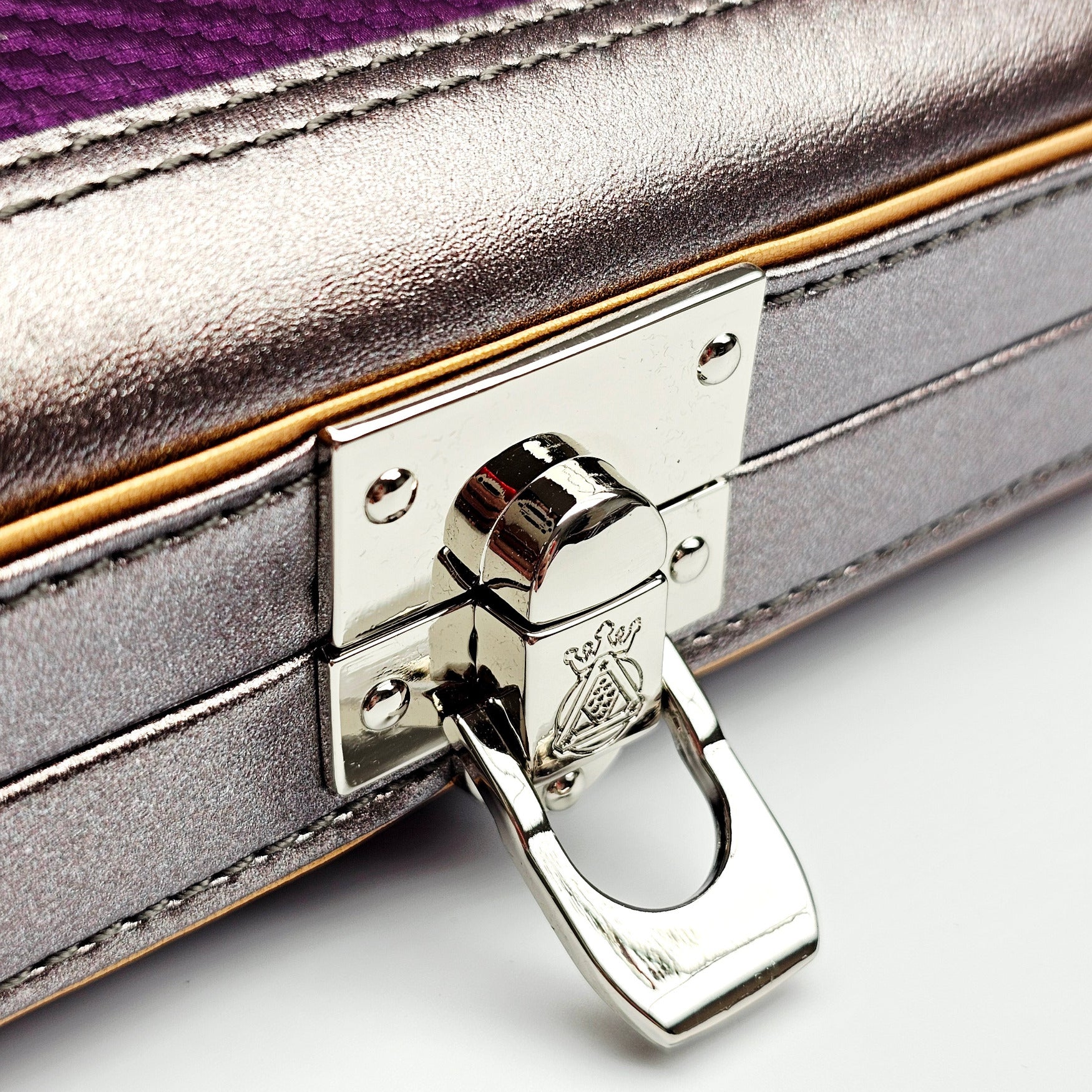 Vibrant Carbon Purple One Piece Cue Case - Clasp open view