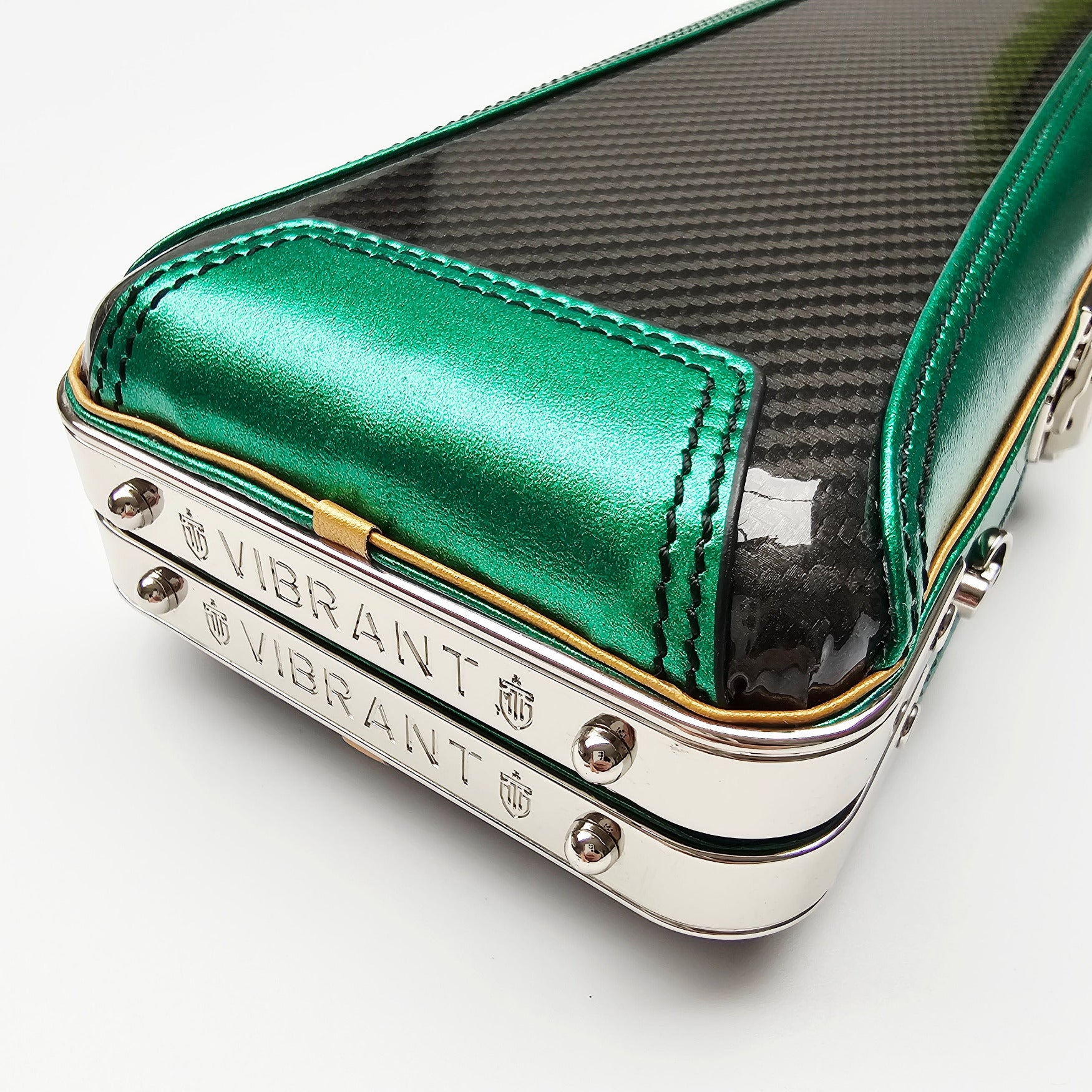 Vibrant Carbon Series 3 Channel Black/Green One Piece Cue Case - End cap close up view
