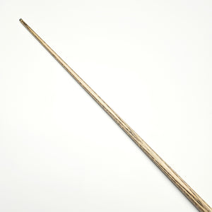 Asia Cues Signature No.559 snooker cue shaft with natural ash wood grain, designed for balance and control in competitive play.