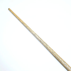 Detailed view of ash wood shaft on Prestige Cues Green Plate snooker cue, emphasizing craftsmanship and balance.