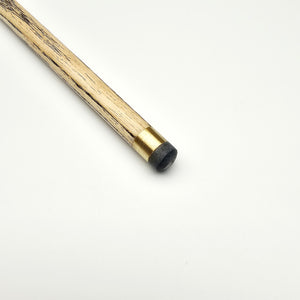 Close-up of Asia Cues Shooter snooker cue tip with 9.8mm diameter and brass ferrule, built for precision and durability in play.