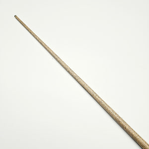 Detailed view of the Asia Cues Signature No.559 cue shaft showing fine ash wood texture and craftsmanship for professional snooker use.