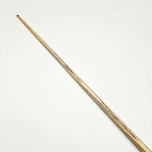 Side angle of Asia Cues Signature No.562 snooker cue shaft, highlighting the natural maple grain and seamless one-piece construction.