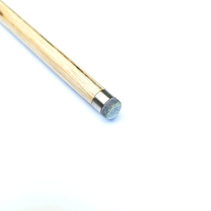 Close-up of Premium Cues ICON No.018 snooker cue tip with 9.5mm diameter and titanium ferrule, engineered for enhanced cue ball control.